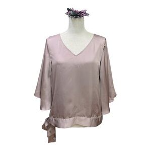 Violet & Claire Blouse Women
Medium Purple Pullover Top
Career Flared Sleeve